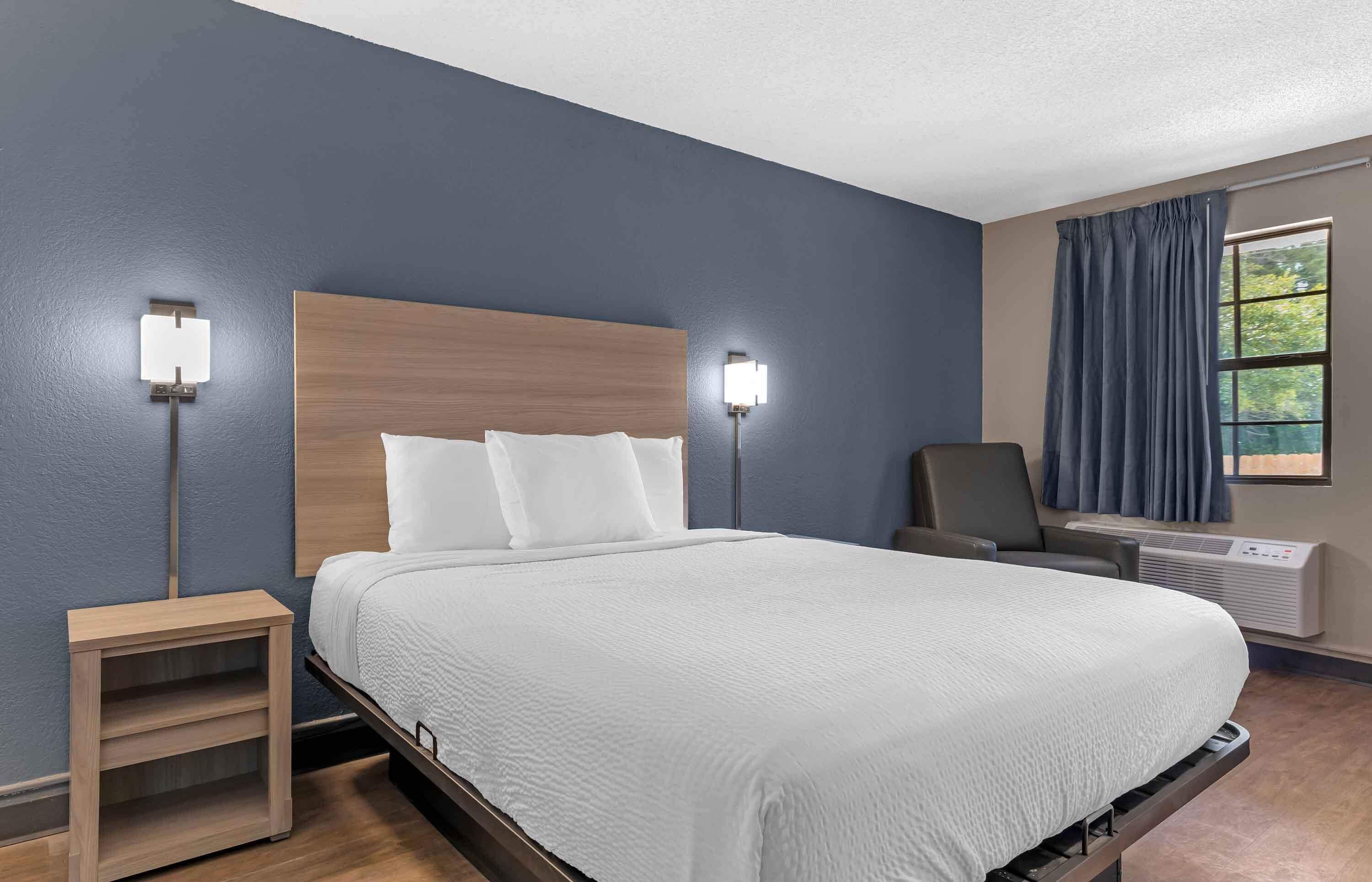 Standard Studio, 1 Queen Bed | Free WiFi, bed sheets