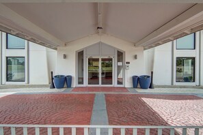 Property entrance - Extended Stay America Select Suites - Longview (Longview)