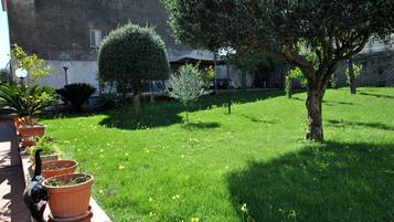 Apartment, Multiple Bedrooms, Smoking, Private Pool | Garden