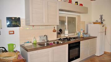 Apartment, Multiple Bedrooms, Smoking, Private Pool | Interior