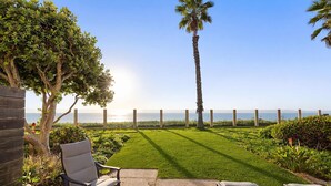 Terrace/patio - Sealane Coastal Retreat with Stunning Ocean Views (Encinitas)