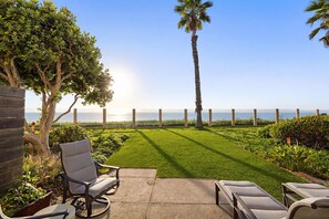Terrace/patio - Sealane Coastal Retreat with Stunning Ocean Views (Encinitas)