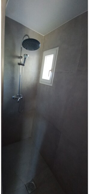 Regadera y bidet 