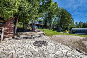 Property grounds - THE BUCKHORN LAKEHOUSE Peaceful Waterfront Retreat (Lakehurst)