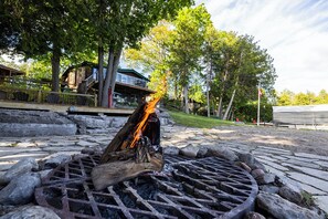Property grounds - THE BUCKHORN LAKEHOUSE Peaceful Waterfront Retreat (Lakehurst)