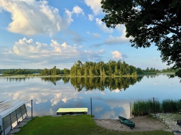 Unclassified image, 1 of 50, button - THE BUCKHORN LAKEHOUSE Peaceful Waterfront Retreat (Lakehurst)