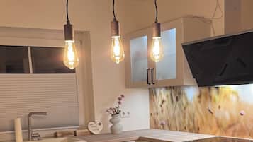 Réfrigérateur, four, plaque de cuisson, lave-vaisselle