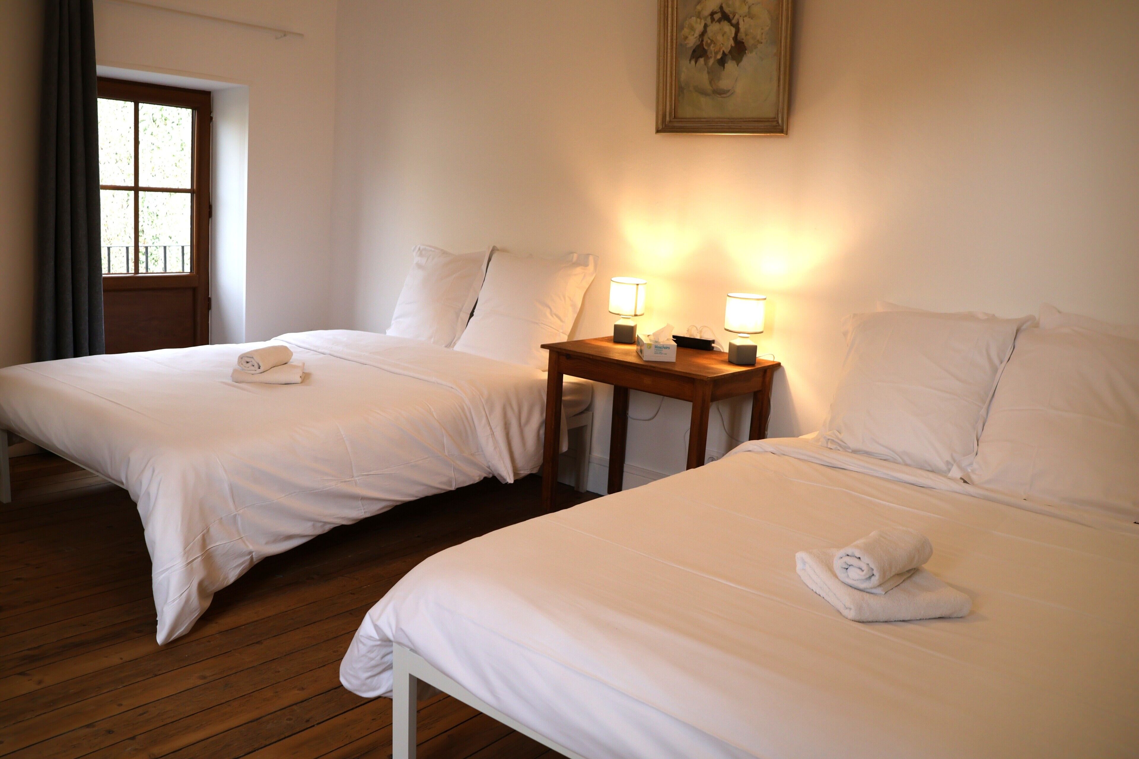 5 bedrooms, WiFi, bed sheets