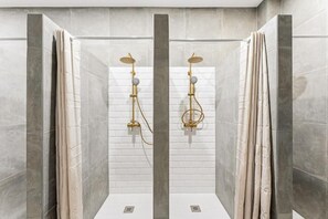 Shared Dormitory, Mixed Dorm | Bathroom - Porto Hostel Cúpula (Porto)