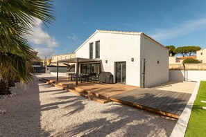 Terrace/patio - La Villagalinier - Piscine Privée (Villeneuve-lès-Béziers)