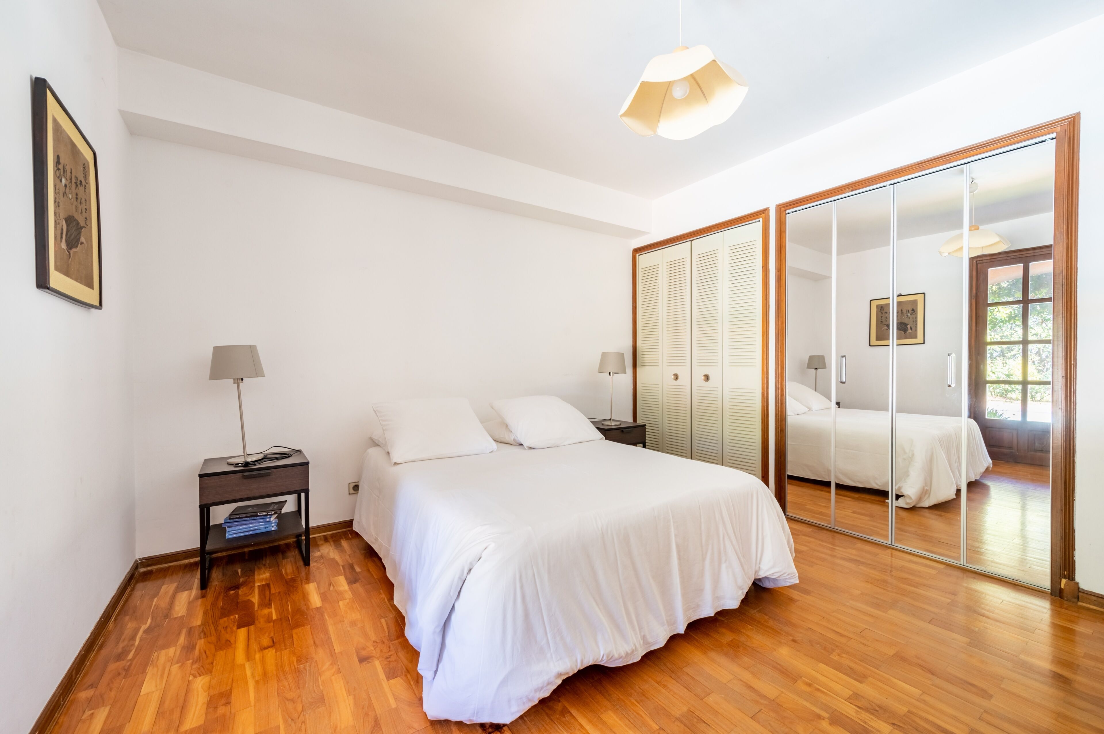 5 chambres, fer et planche à repasser, accès au Wi-Fi (inclus)