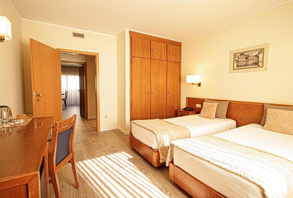 Standard Suite, 2 Bedrooms, Connecting Rooms