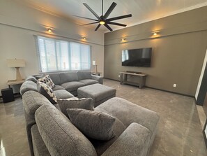 Living area - Sib's Crystal Charm  - The Coziest In Town. (Charlotte Amalie)