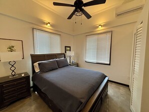 3 bedrooms, Internet, bed sheets - Sib's Crystal Charm  - The Coziest In Town. (Charlotte Amalie)