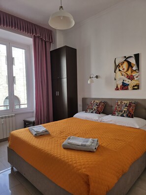 Unclassified image, 5 of 22, button - Roomz Romestay (ROMA)