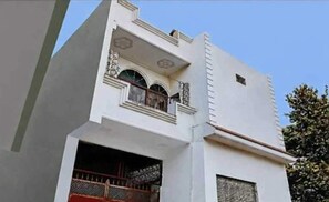 House | Exterior - Hotel O Sant Ravidas Ghat Varanasi (Varanasi)