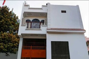 House | Exterior - Hotel O Sant Ravidas Ghat Varanasi (Varanasi)