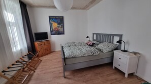 2 soverom, strykejern/-brett, wi-fi (inkludert) og sengetøy