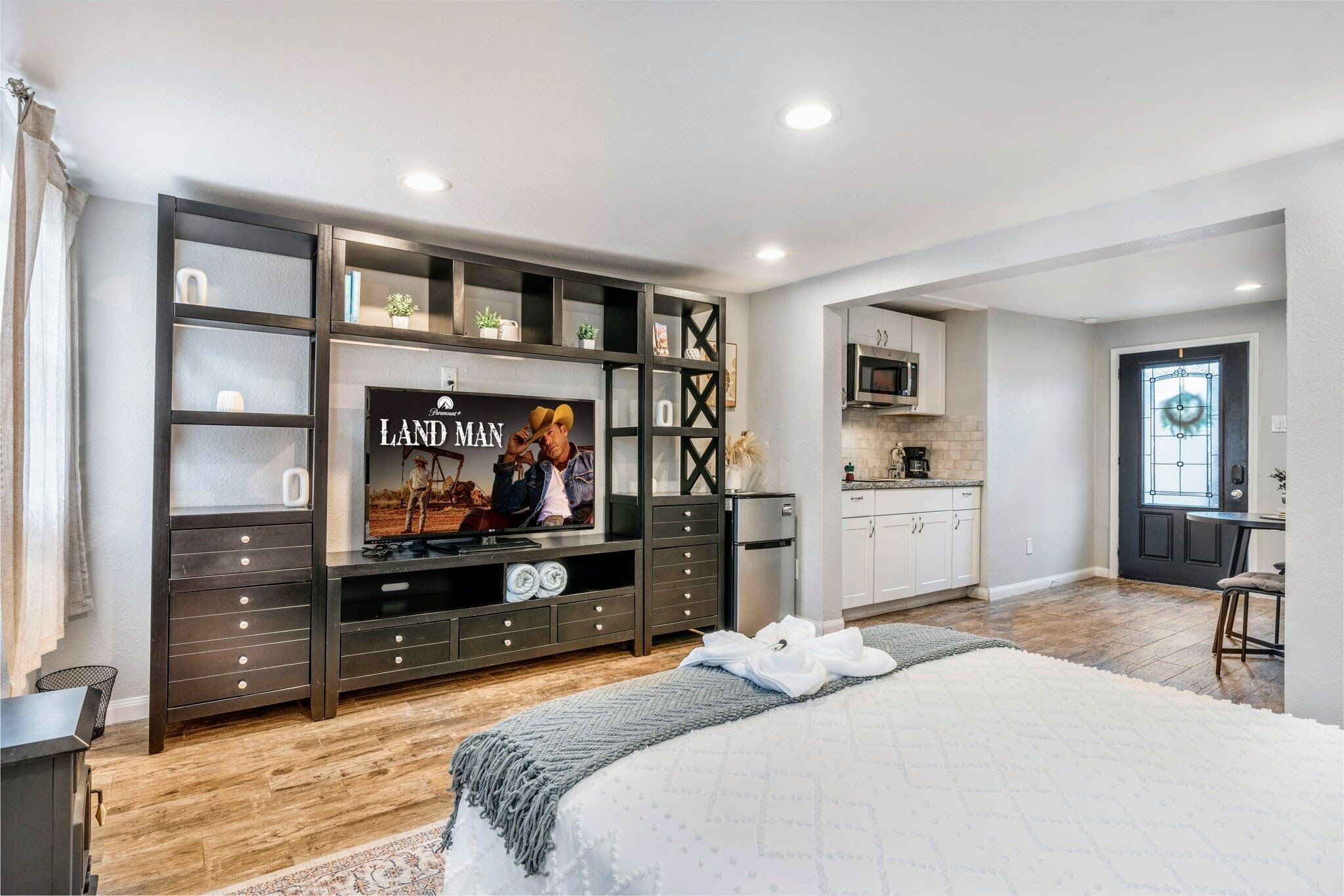 1 bedroom, WiFi, bed sheets