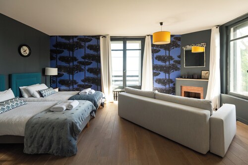 Elegant 4-star Penthouse with sea view