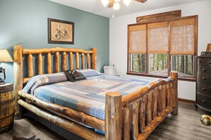 5 bedrooms, iron/ironing board, WiFi, bed sheets - The Lodge offers  stunning 360° views of the Ozark Mountains! (Tilly)