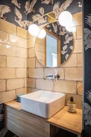 Bathroom - Les Yourtes de Provence (Saint-Paulet-de-Caisson)