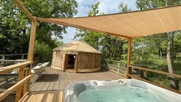 Family Tent, Valley View | Terrace/patio