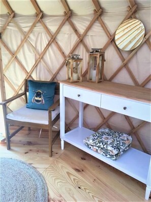 เต็นท์สำหรับครอบครัว, วิวหุบเขา | ภายใน