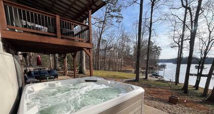 The Shamrock Lake Norman. Swim, fish, kayak, boating, pool, hot tub, jet ski.