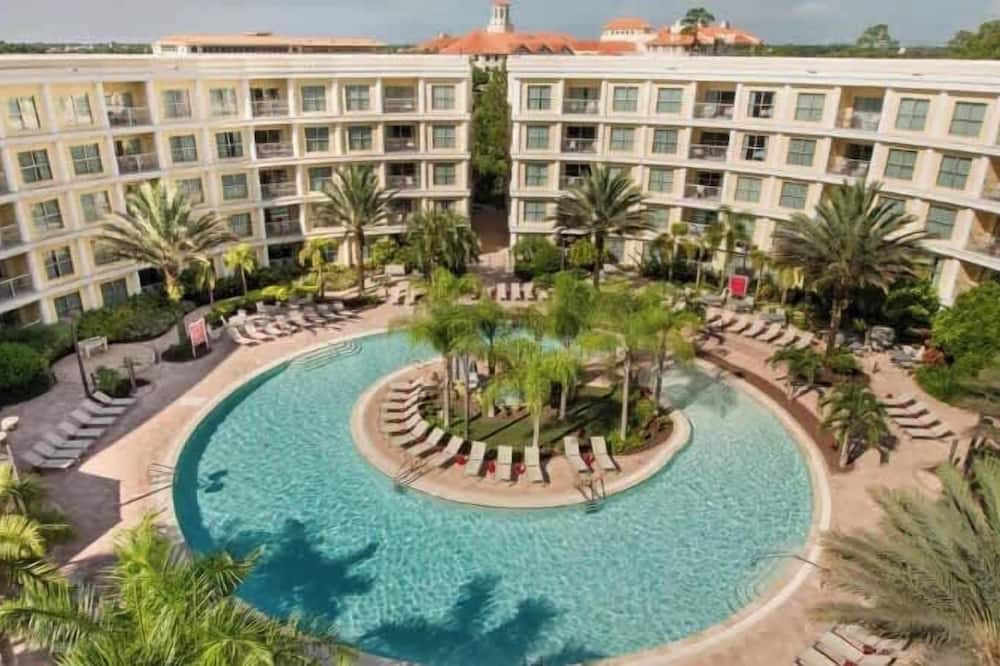 Orlando Getaway With Pool View Balcony