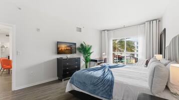 公寓 (2 Bedrooms) | 2 多间卧室、办公桌、笔记本电脑工作区、遮光窗帘