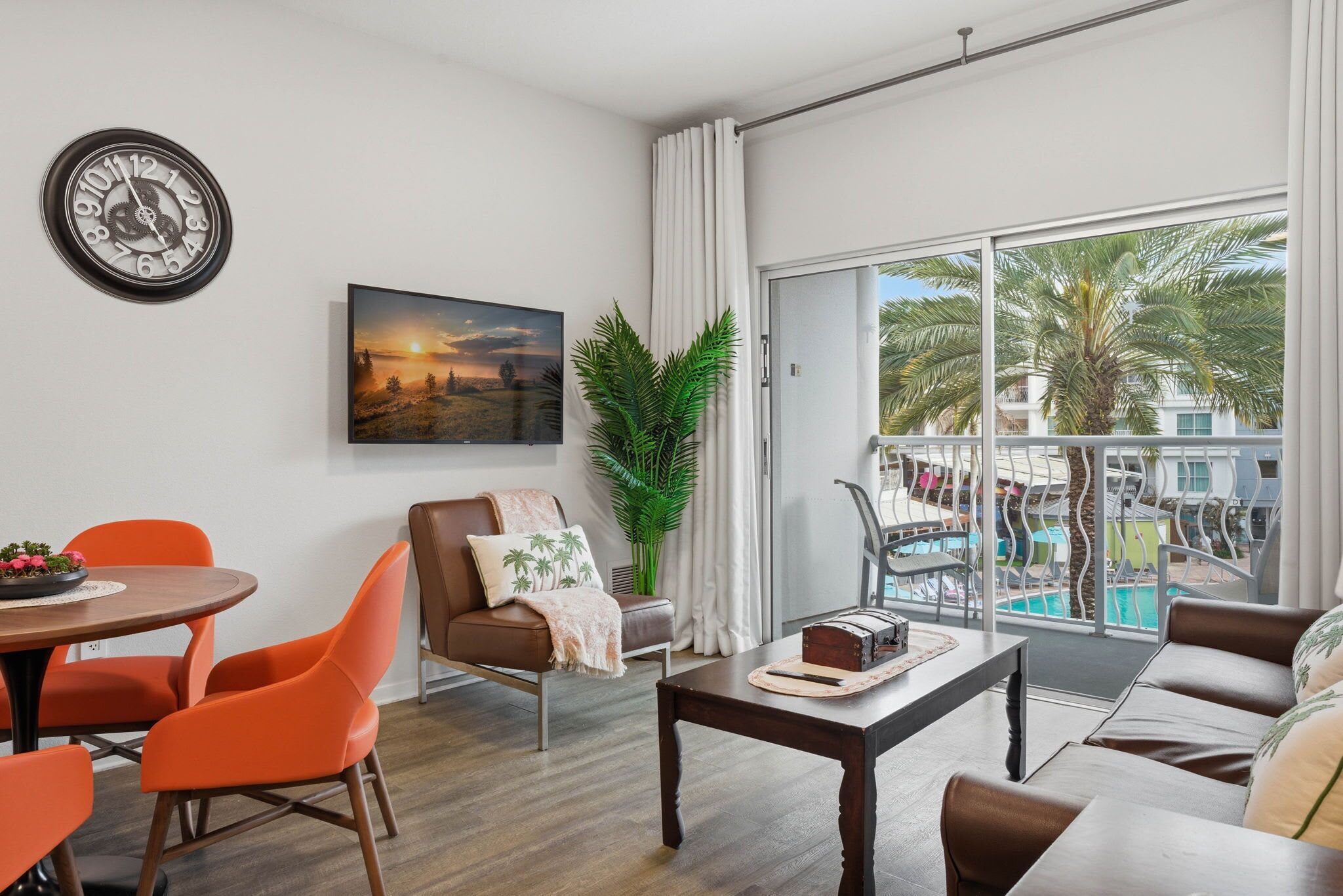 Apartment (2 Bedrooms) | Living area | 50-inch TV with cable channels