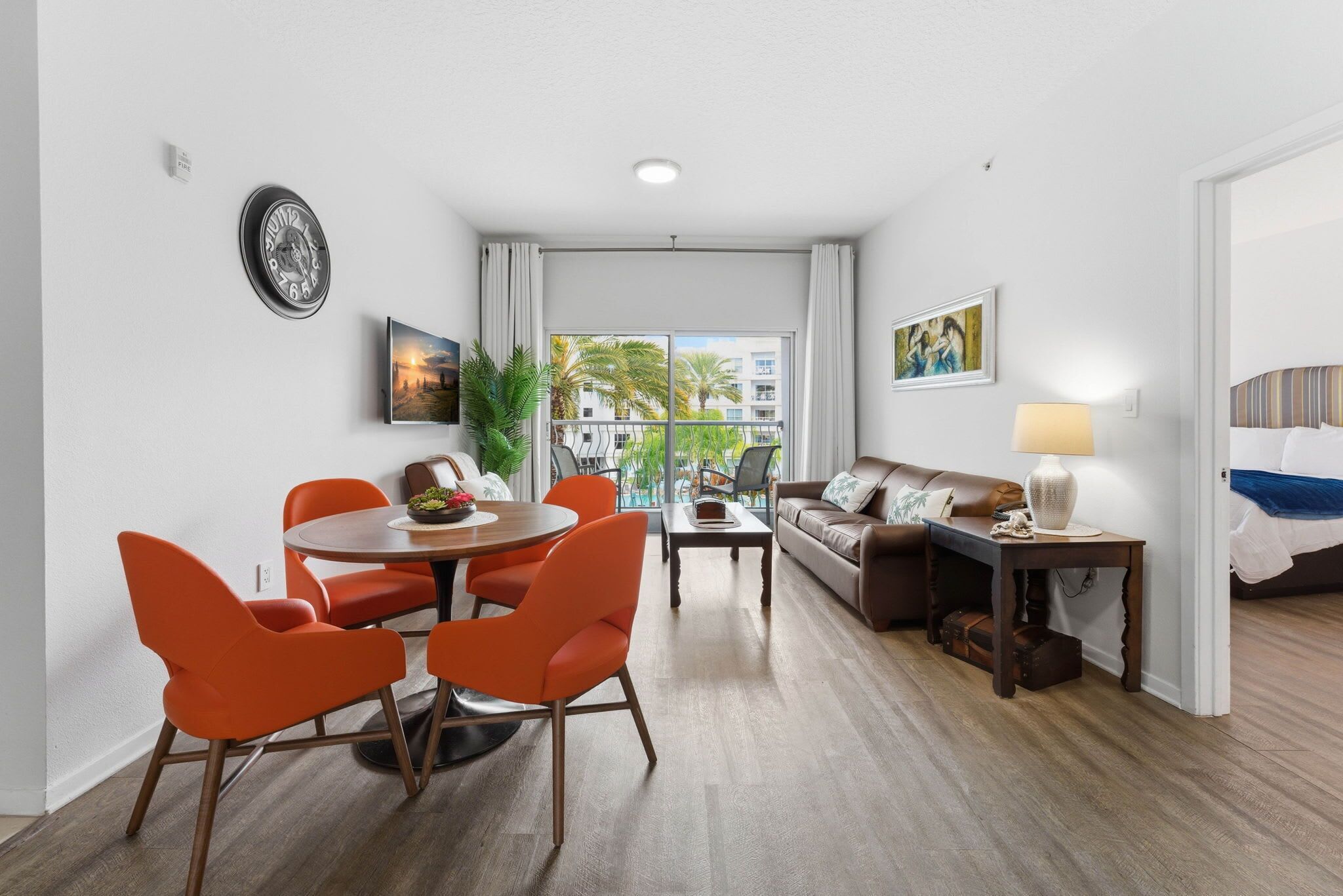 Apartment (2 Bedrooms) | Living area
