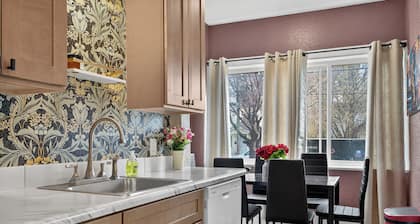 Westside 4 Bedroom Furnished Remodeled Short Term. Close to Downtown/Action