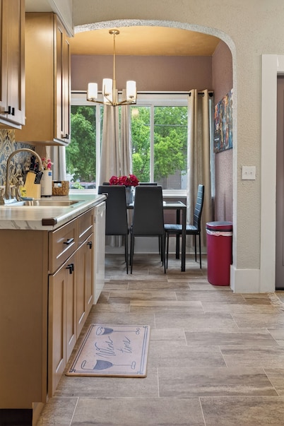 Westside 4 Bedroom 2 Bath Newly remodeled.  Close to Art Prize/Pulaski Day Apt 1
