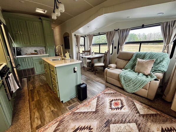 Imagen sin descripción, 1 de 11, botón