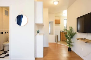 Interior - 11-4 Renovated 1br in East Village (New York)