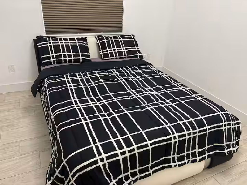 3 bedrooms, WiFi, bed sheets