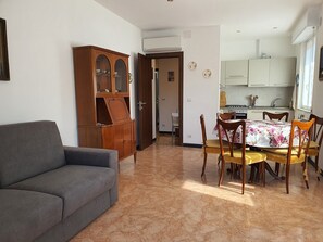 TV - Spring Apartment (Rapallo)