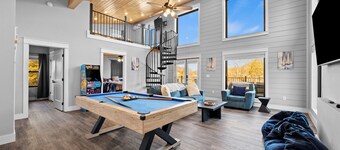 Gated Family Cabin w/ Game Room, Loft & Clubhouse Access