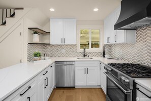 Private kitchen - 3 bed home next to Google! All new everything in an open space like no other! (Kirkland)