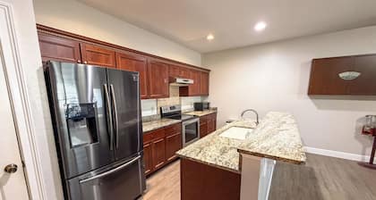 Updated 4-Bedroom Winter Garden House In Golf Cart District 20 Min From Disney