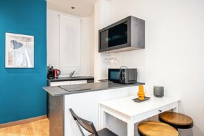 Apartment | Private kitchenette - Guesthost - Dimora Ponte Vecchio Lovely Apartment (Florence)