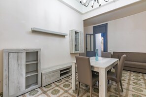 Apartment | Living area - Guesthost - Teatro Massimo Roomy Flat With Covered Terrace (Palermo)
