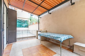 Apartment | Terrace/patio - Guesthost - Teatro Massimo Roomy Flat With Covered Terrace (Palermo)
