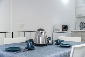 Apartment | Living area - Guesthost - La Cantina Dei Nonni - Riomaggiore Functional Flat (Riomaggiore)