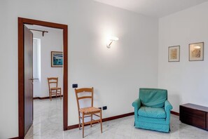 Apartment | Living area - Guesthost - Riomaggiore Panoramic Apartment With Terrace! X6 (Riomaggiore)