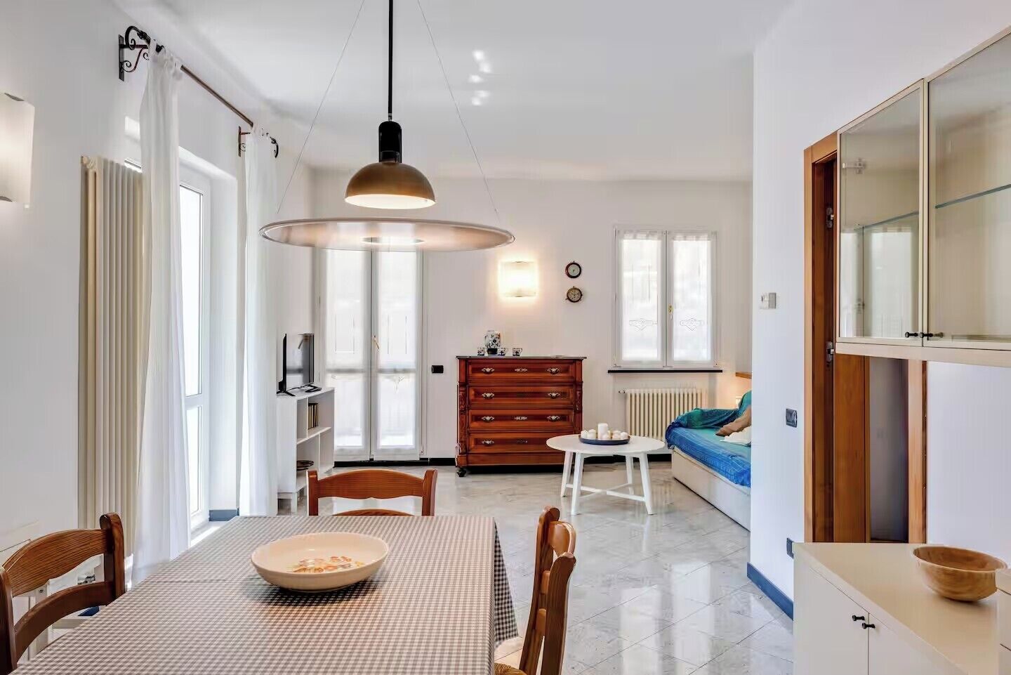Apartment | Living area | Flat-screen TV