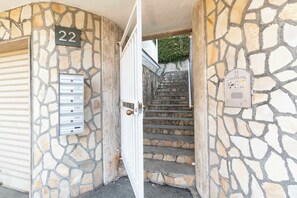 Exterior - Guesthost - Charming Apt With Parking! (Turin)