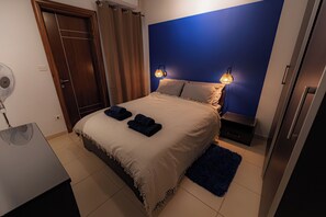 2 bedrooms, iron/ironing board, WiFi, bed sheets - Cobalt Canopy – Spacious 2-Bedroom Apartment (San Pawl il-Baħar (Qawra))